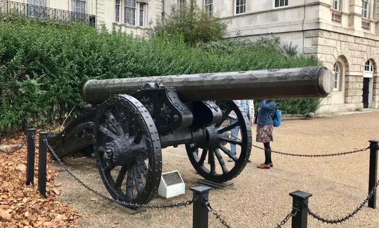 Londra’nın Kalbinde Bir Osmanlı Topu